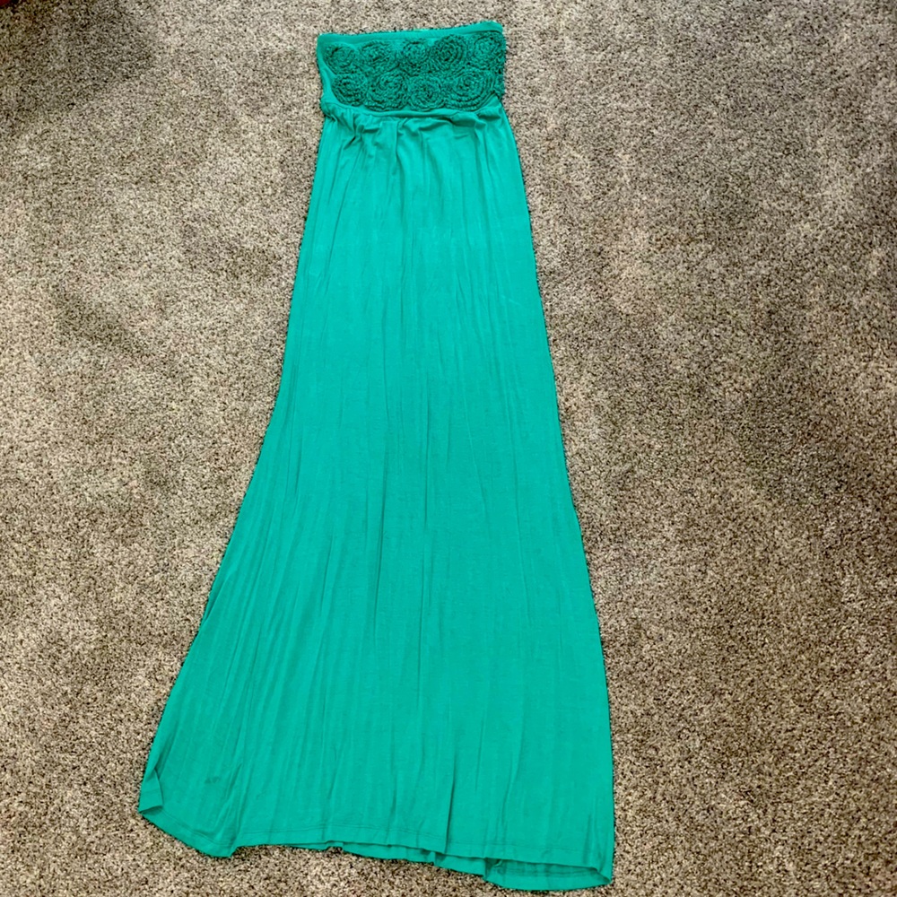 Beautiful comfy maxi dress, scrunch top, worn once!